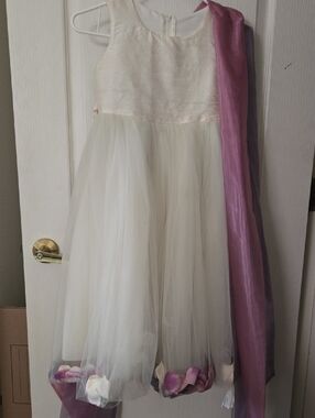 Ivory Tulle Flower Petal Girl Dress with Lillac Mauve Sashes/flowers
